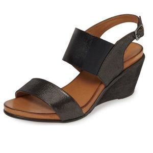 Sheridan Mia Black Sandal - NIB - Size 39M